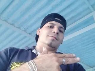 Show pussy recorded ThiaagoDuran